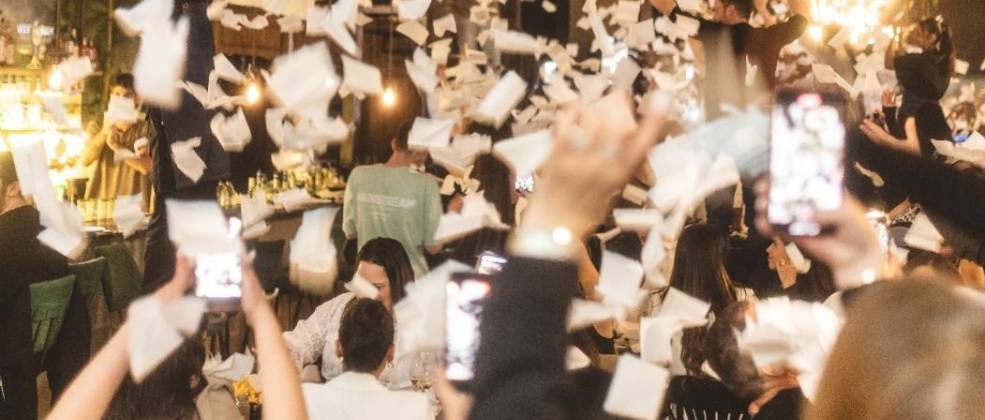 תכינו את הידיים לכפיים: עושים שמח במסעדת כולנו